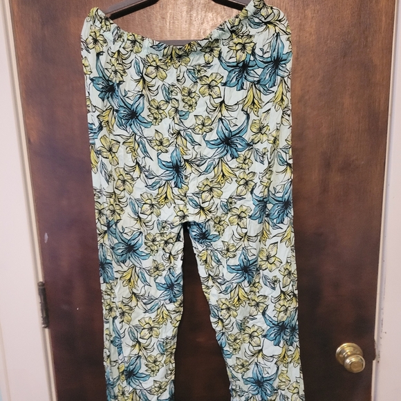 Beach Riot Soft Beach Pants - Picture 2 of 2